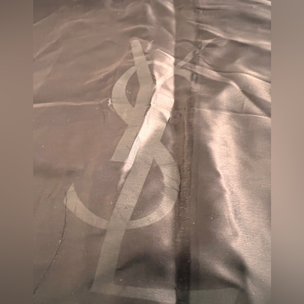 # 28 YSL Dust Bag